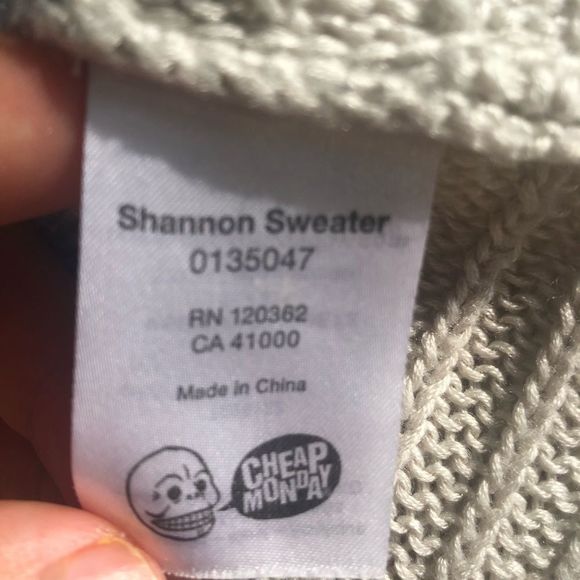 Super cool flare knit pull over sweater - Picture 6 of 7